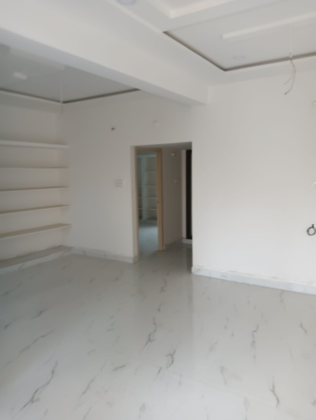 3 BHK FLAT FOR SALE AT HI